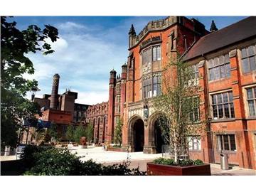 英倫名校之雷丁大學(xué)--泰晤士河中心美麗的大學(xué)