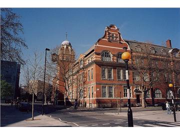 英倫名校之倫敦城市大學(xué)--英國(guó)金融城中心的大學(xué)