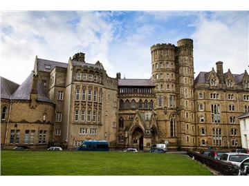 英國(guó)留學(xué)熱門院校之亞伯大學(xué)--國(guó)際學(xué)生比例僅3%