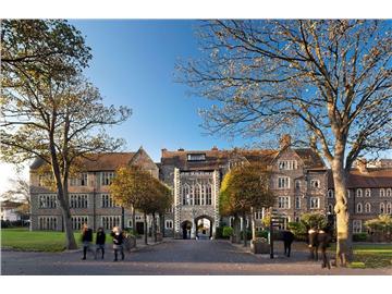 英國(guó)留學(xué)熱門院校之布萊頓大學(xué)--海濱倫敦孕育出四射的活力