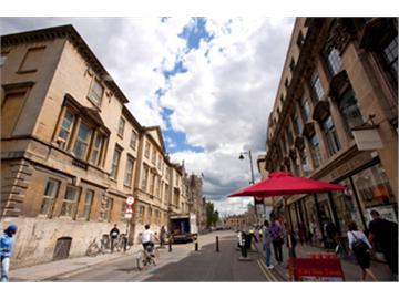 蘇州出國(guó)留學(xué)中介，哪家機(jī)構(gòu)讓你安心放心