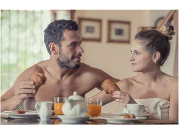 英國全裸餐廳，你想去體驗下嗎