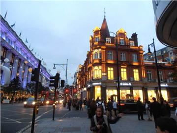 本科是三等學(xué)位，能申請英國哪些大學(xué)研究生