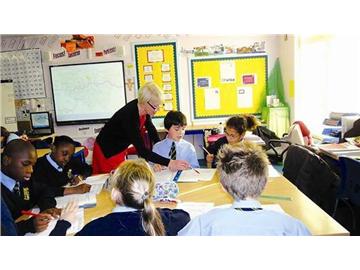 英國(guó)高中申請(qǐng)，高二轉(zhuǎn)學(xué)到英國(guó)如何辦手續(xù)