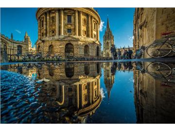 【英國留學費用】英國開設人力資源專業(yè)的院校有哪些？學費大概是多少？