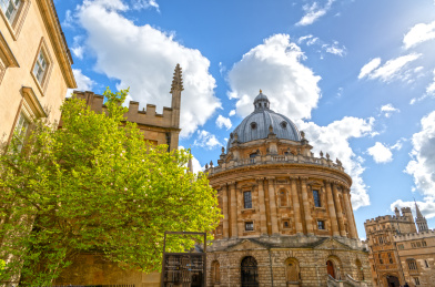 【留學(xué)費用】英國留學(xué)生活費及學(xué)費如何繳納值？