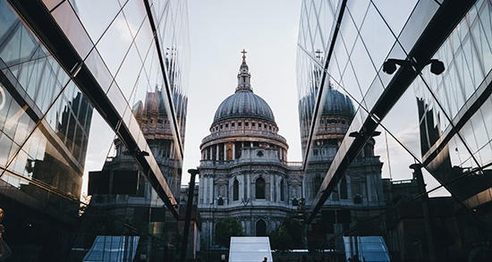 如何在留學(xué)英國申請材料中展現(xiàn)個(gè)人背景？