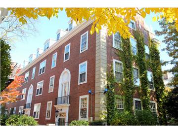 全球十大商學院，七所在美國