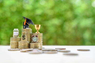 美國本科留學(xué)可申請(qǐng)的獎(jiǎng)學(xué)金及技巧